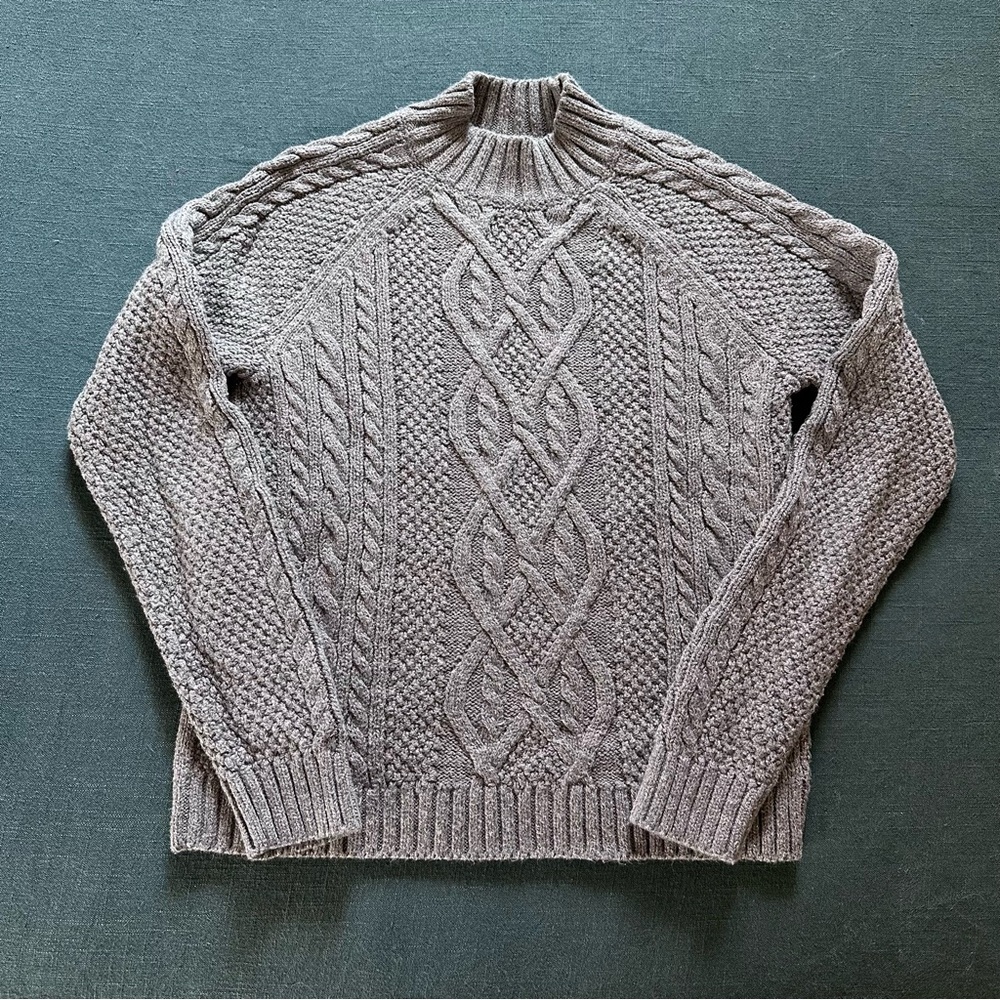 Abercrombie & Fitch Sweater